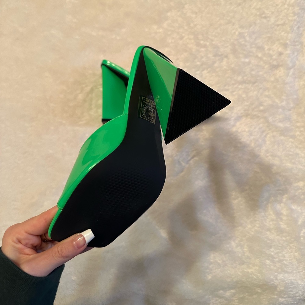 Lime green chunky block heels - Picture 7 of 15